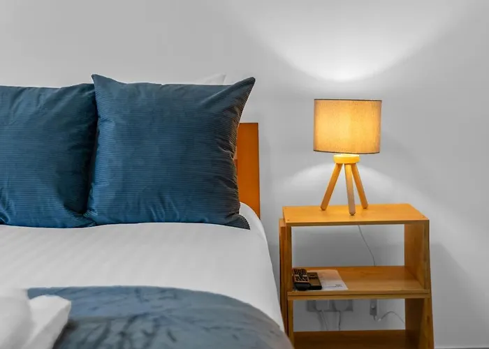 Executive 3 Bedroom - Corporate And Contractor Apartman