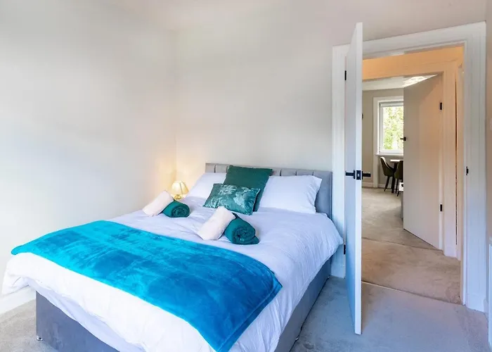 Modern 3 Bedroom In Kings Park Apartman *