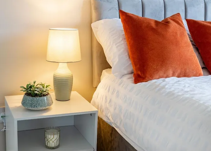 Modern 3 Bedroom In Kings Park *