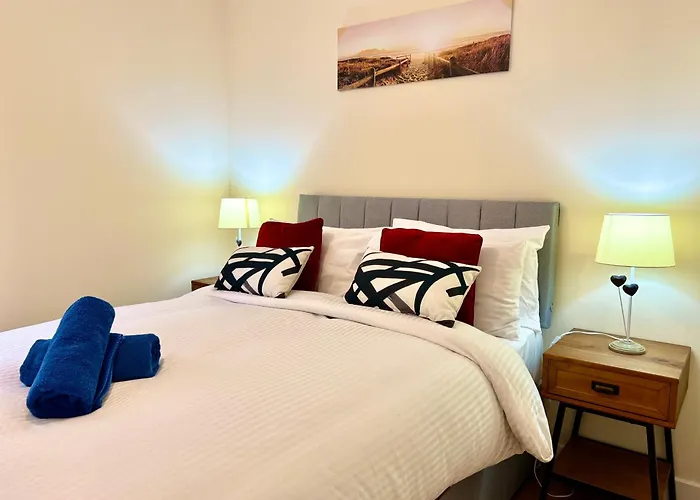 Appartamento Garden-view 2br - Free Parking & Wifi