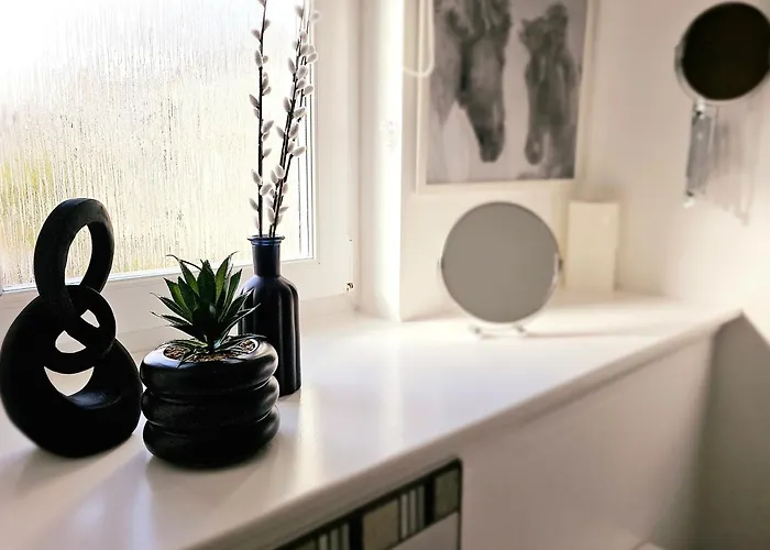 Modern 5 Bedroom Townhouse With Free Parking بيت للعطل غلاسغو