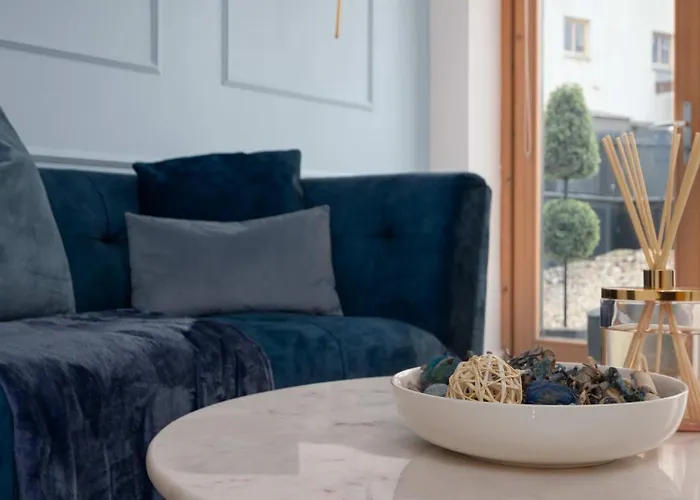 Newly Renovated 3 Bedroom Modern House Глазго