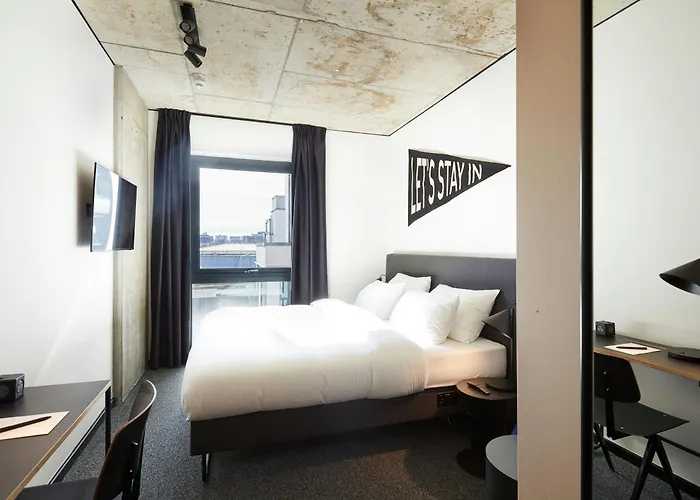 Hotel The Social Hub 4*