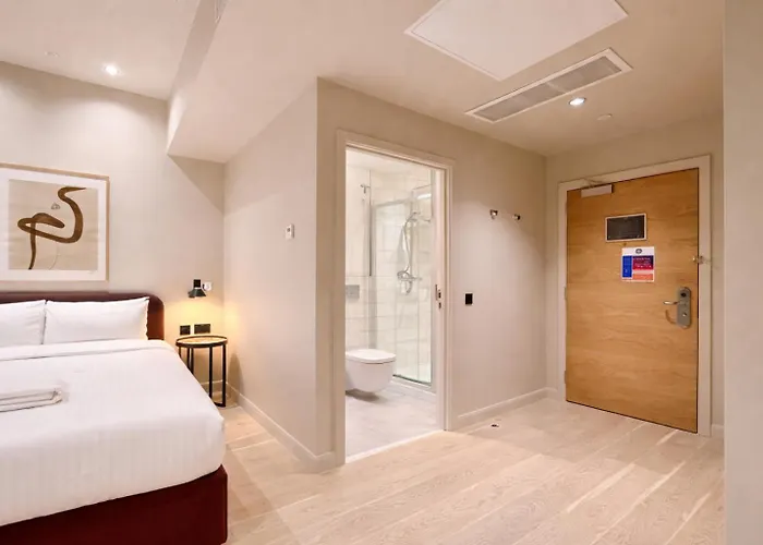 Vcity At The Teacher Apart Otel 4*