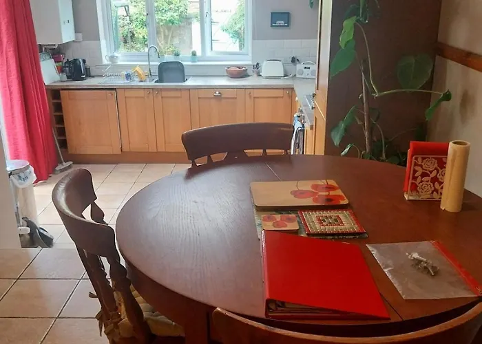 Beautiful Town House In Old Cathcart Village, * Glasgow