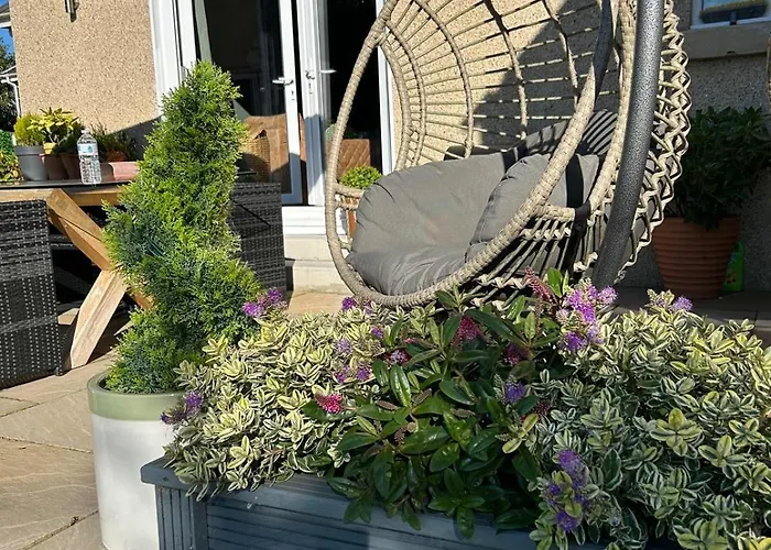 Beautiful 4 Bed Sandstone Glasgow