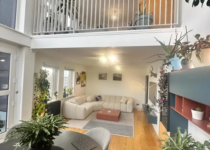 Duplex Penthouse With Secured Parking Finnieston