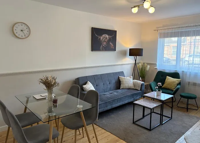 Modern In West End, Free Parking Apartament