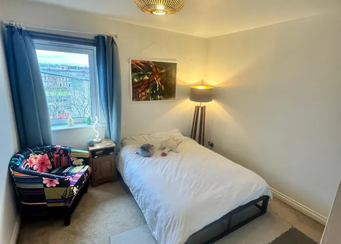 Apartment Duplex Penthouse With Secured Parking Finnieston Glasgow