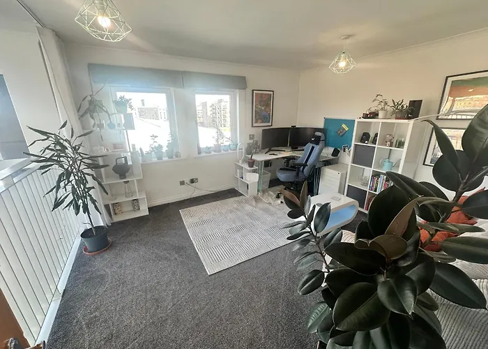 Duplex Penthouse With Secured Parking Finnieston Apartment *