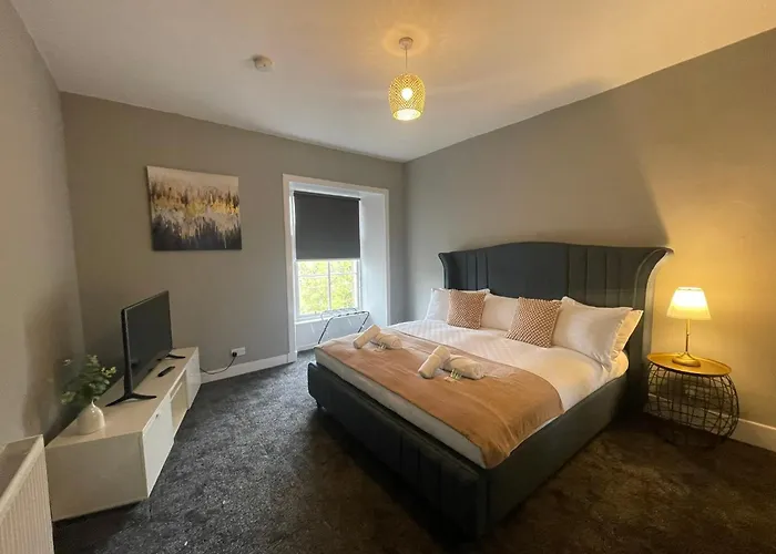 The West Nest For Six - Pass The Keys *