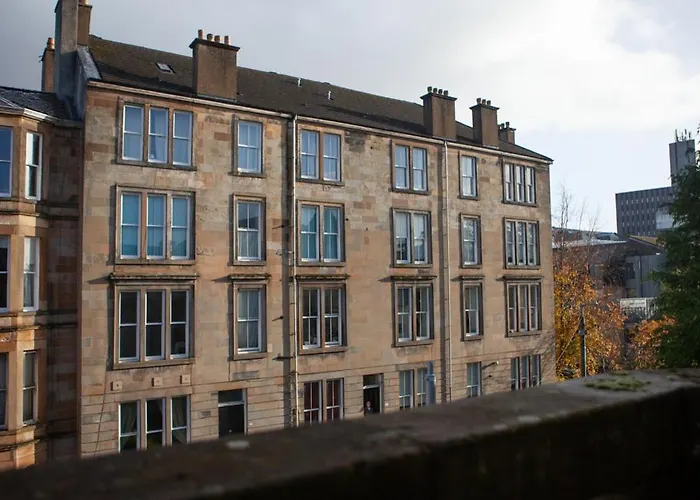 The West Nest For Six - Pass The Keys Apartment Glasgow