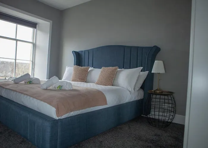 The West Nest For Six - Pass The Keys