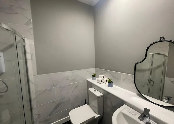 The West Nest For Six - Pass The Keys Glasgow