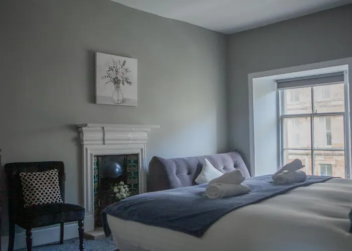 The West Nest For Six - Pass The Keys Glasgow