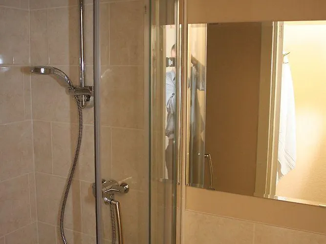 Queen's Park 2* غلاسغو