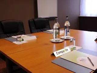 Premier Braehead מלון