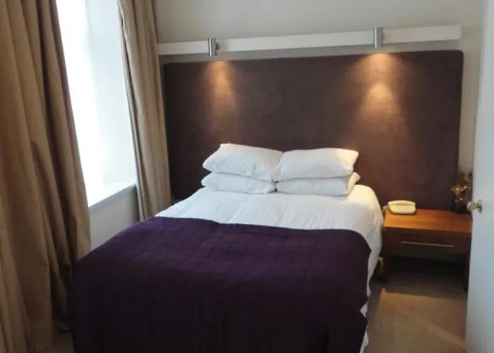 Sandyford 3* Glasgow