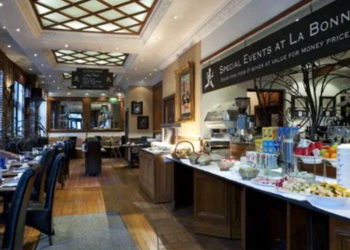 فندق هوليداي إن غلاسكو تياترلاند