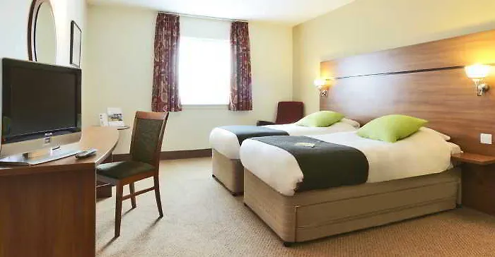 Hotel Premier Braehead 3*