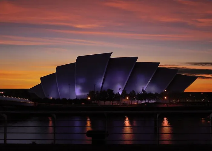 The Heights - River And View * Glasgow