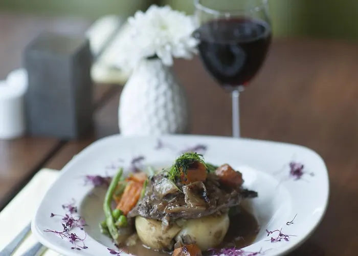 The Fullarton Park فندق 2*