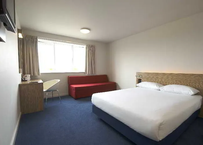 Hotel Travelodge Braehead 3*