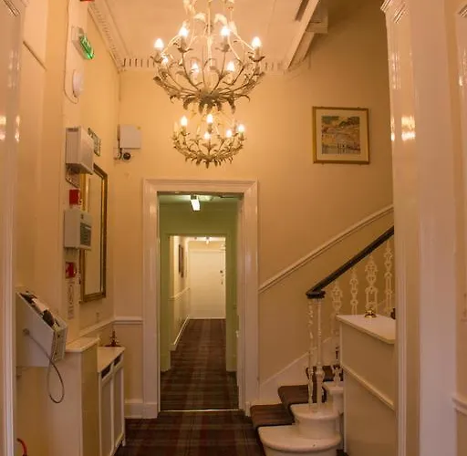 The Willow 2* גלאזגו