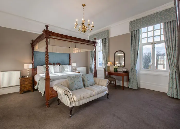 Sherbrooke Castle 4* Глазго