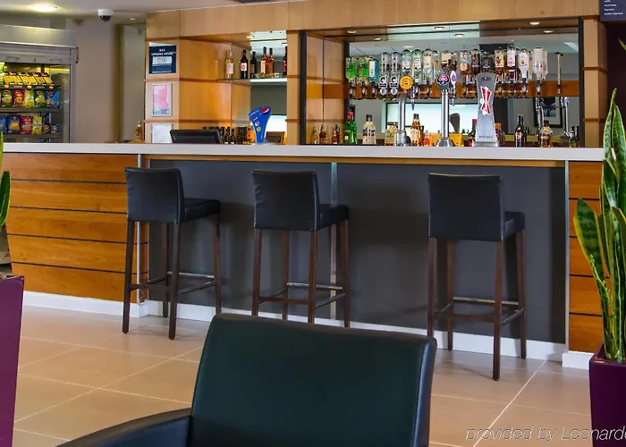 Express - - Ctr Riverside By Ihg