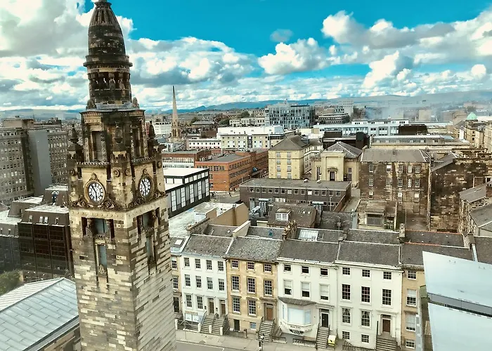 Station Skyline With Parking Appartement Glasgow