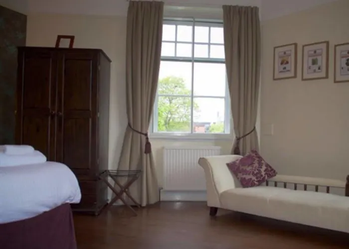 Celentano's Restaurant With 3*