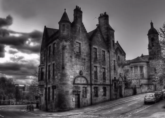 Celentano's Restaurant With Szálloda