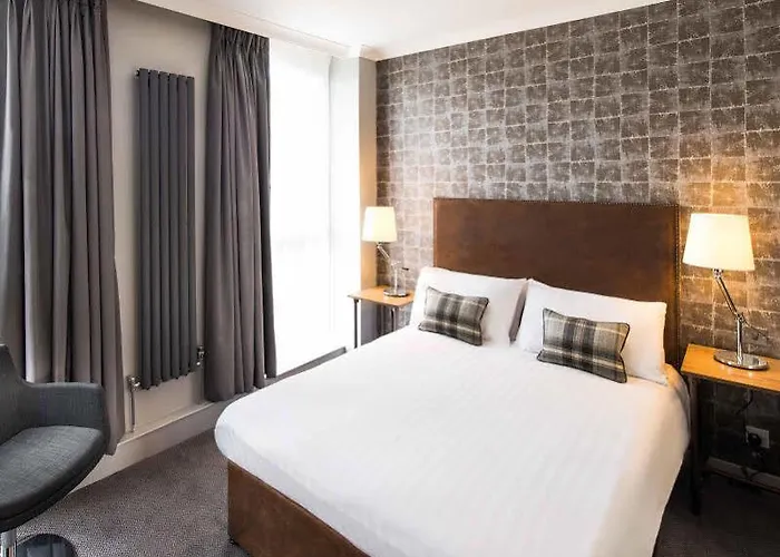 West By Compass Hospitality ホテル 3*