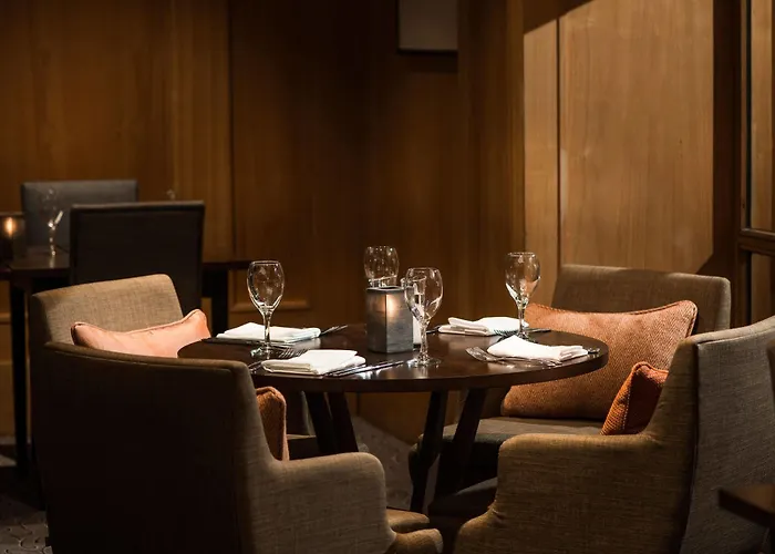 West By Compass Hospitality Szálloda 3*