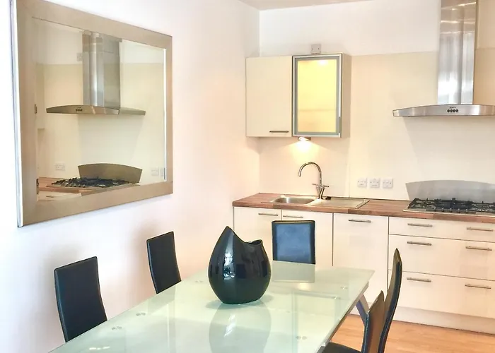 River Clyde West End - 2 Bedrooms Apartamento *