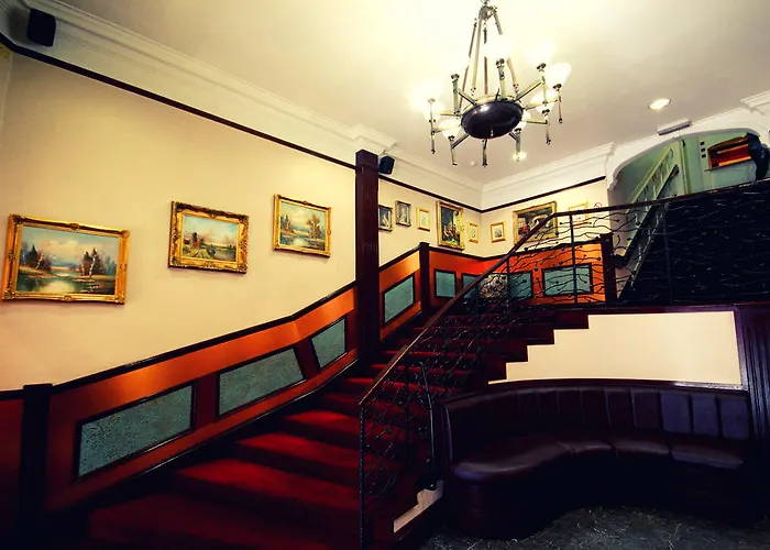 Отель Alexander Thomson 3*