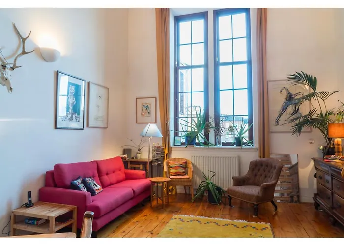 Beautifully Kept Mezzanine Flat ★school Of Art★ * Glasgow