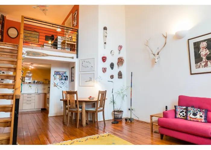 Beautifully Kept Mezzanine Flat ★school Of Art★ Lägenhet Glasgow