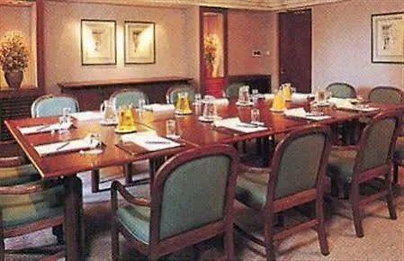 West By Compass Hospitality 3* Глазго