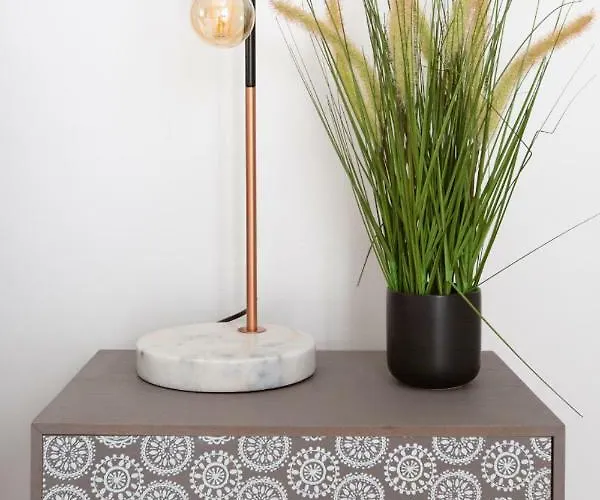 Cosy In Quiet City-centre With Car Park דירה גלאזגו