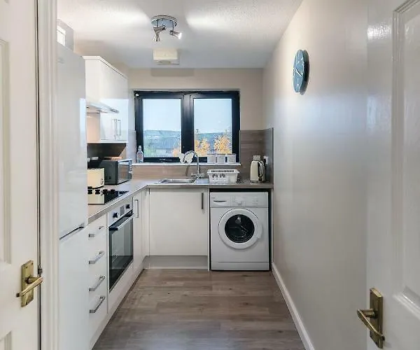 Apartment Arcview - Sec Hydro Two Bed Flat With Free Parking And Great View *