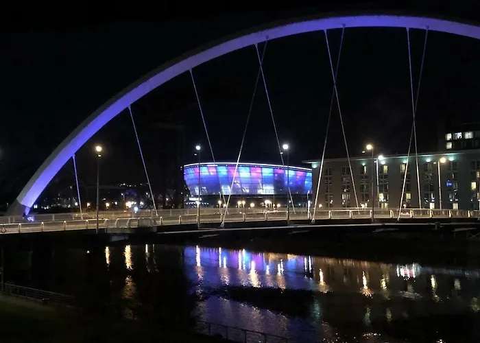 Arcview - Sec Hydro Two Bed Flat With Free Parking And Great View Lejlighed Glasgow