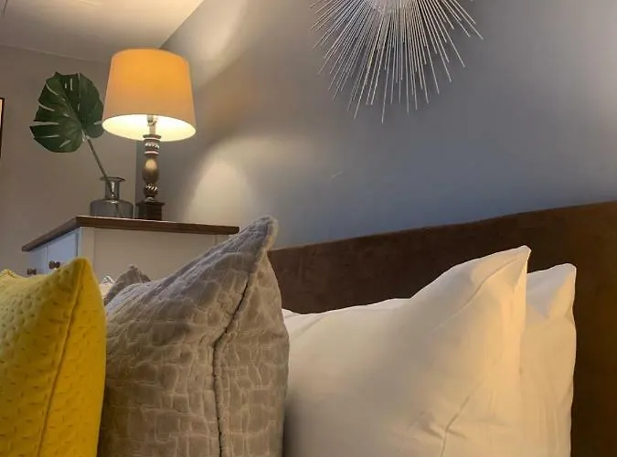 Merchant Modern 1 Bed Executive Flat