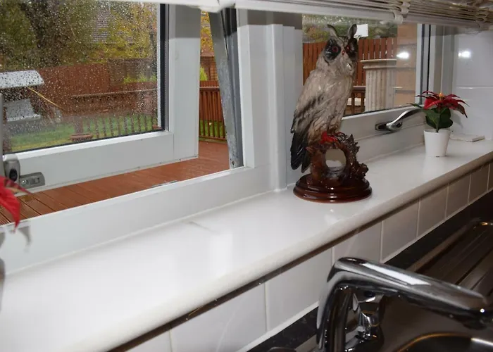 Silverburn New House With Free Parking And Garden