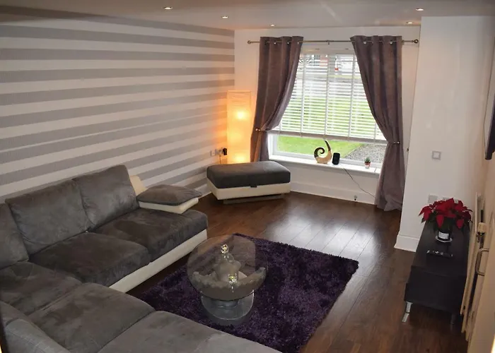 Silverburn New House With Free Parking And Garden Σπίτι διακοπών *