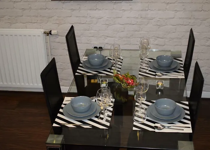 Σπίτι διακοπών Silverburn New House With Free Parking And Garden