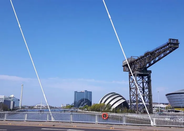 Elegant Near Secc/hydro In Finnieston, דירה *