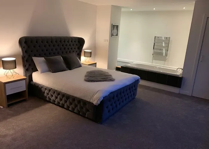 Centre - The Penthouse With Riverviews - Lejlighed