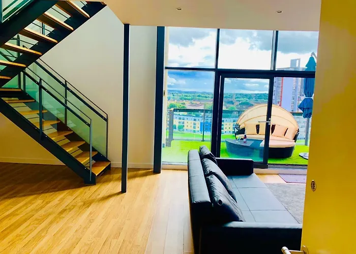 Centre - The Penthouse With Riverviews - Lejlighed *